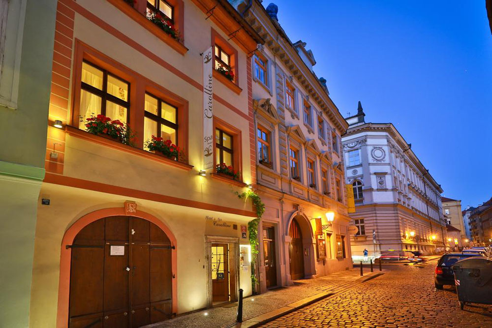 Aparthotel & Spa Carolline